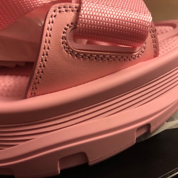 Alexander McQueen Tread Sandal Pastel Pink - size 9(39) - Picture 11 of 13